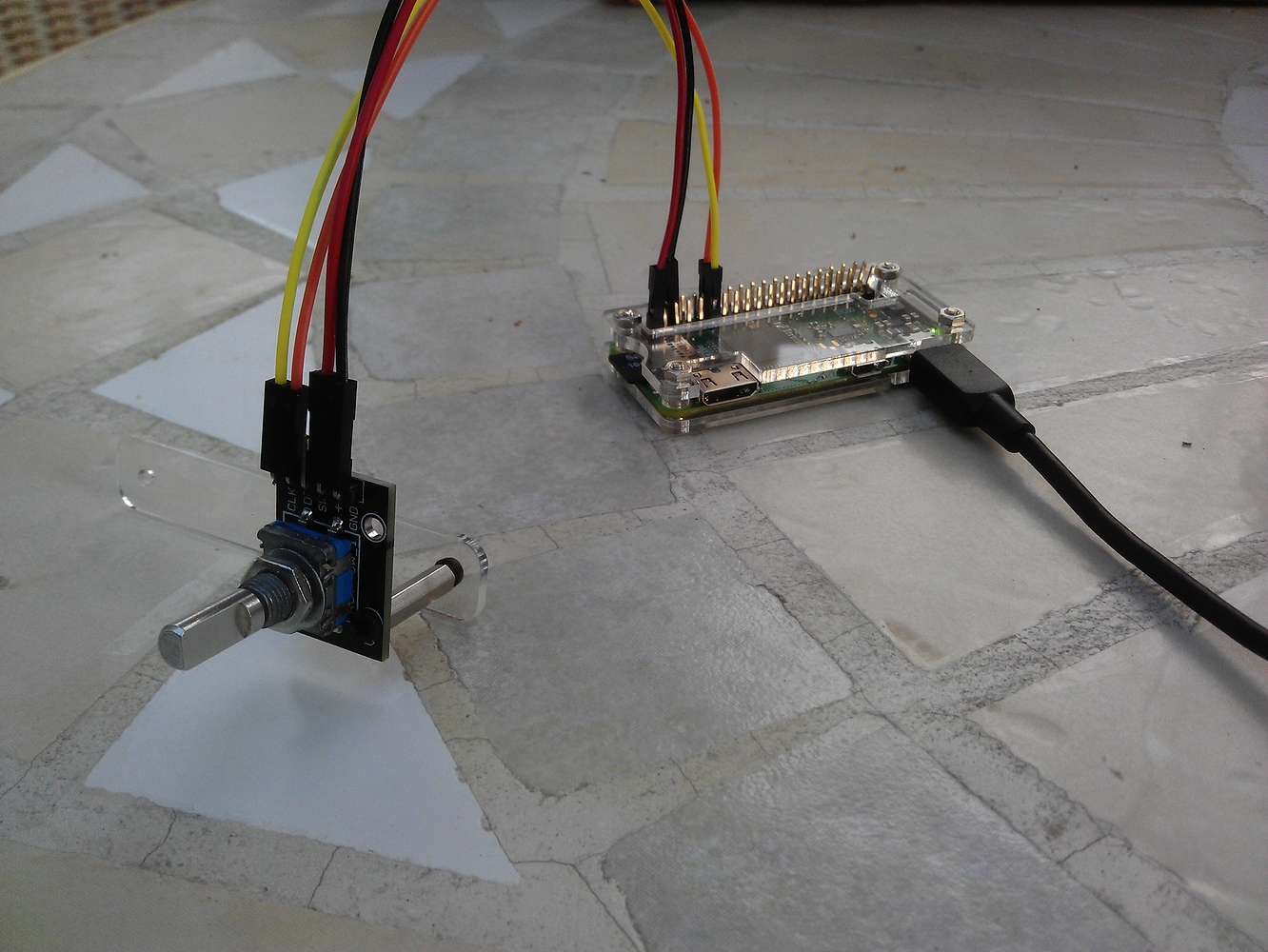 Pi Zero + Rotary Encoder as Hass Volume Controller & PlayPause Toggle