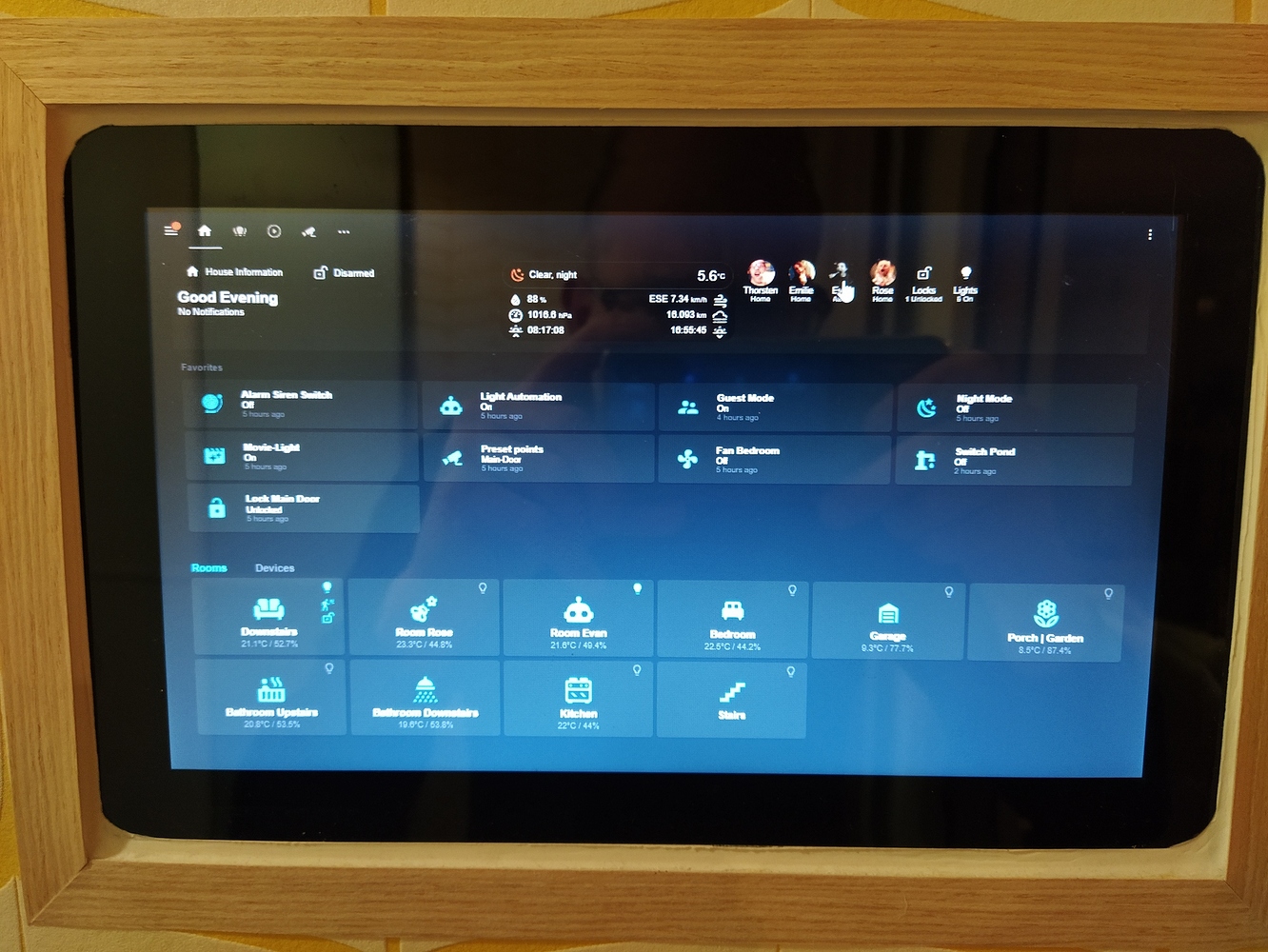 Tablet Wall Mount Built (magetic & wireless charging) Share your