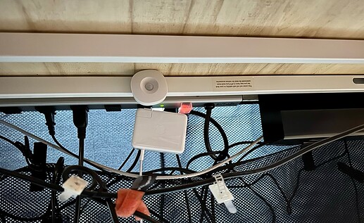 desk-motion-sensor---floor-level-view