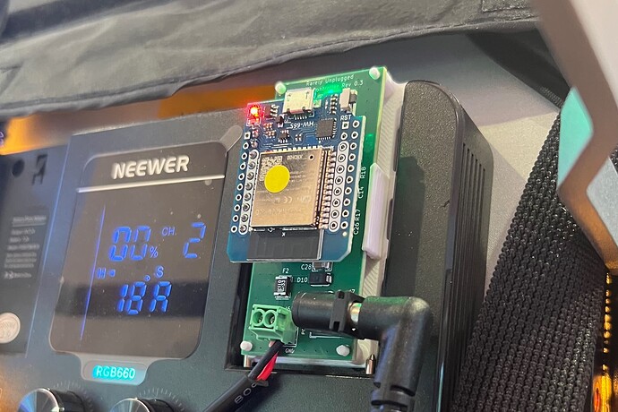 v0.3 Neewer Controller slotted into Neewer RGB660 lights