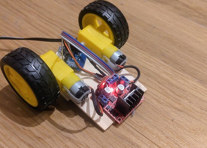 photo_5321292376565741616_y