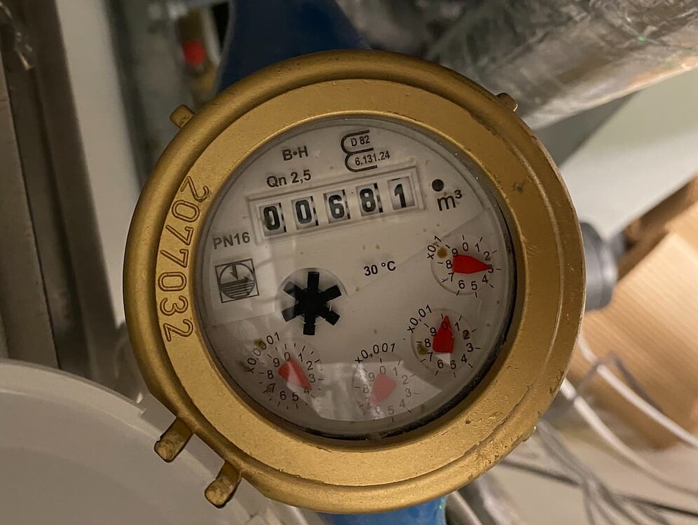 Build a water meter with ESPHome and proximity sensor (no soldering