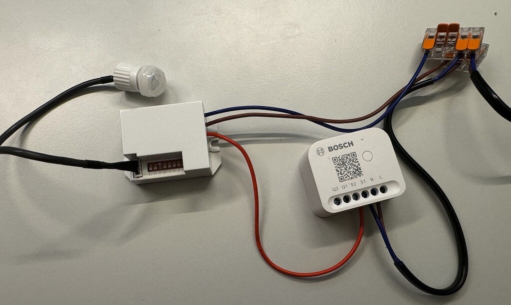 Making a "normal" Motion Sensor Zigbee smart via relay Zigbee Home